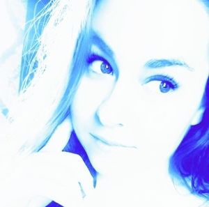 Meet your Posher, Carrie